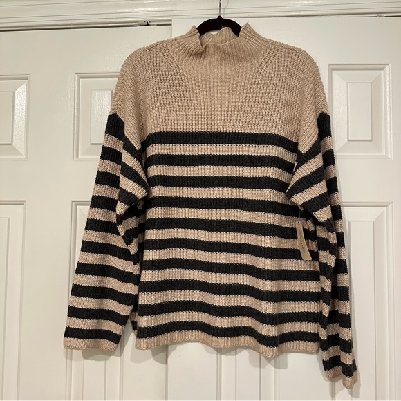 St. Johns Bay Striped Mock Neck Chunky Knit Sweater XXL in Tan and Charcoal Grey - Picture 2 of 8